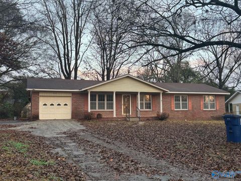 Photo of 10005 SE Lily Flagg Circle, Huntsville, AL 35803 (MLS # 21905427)