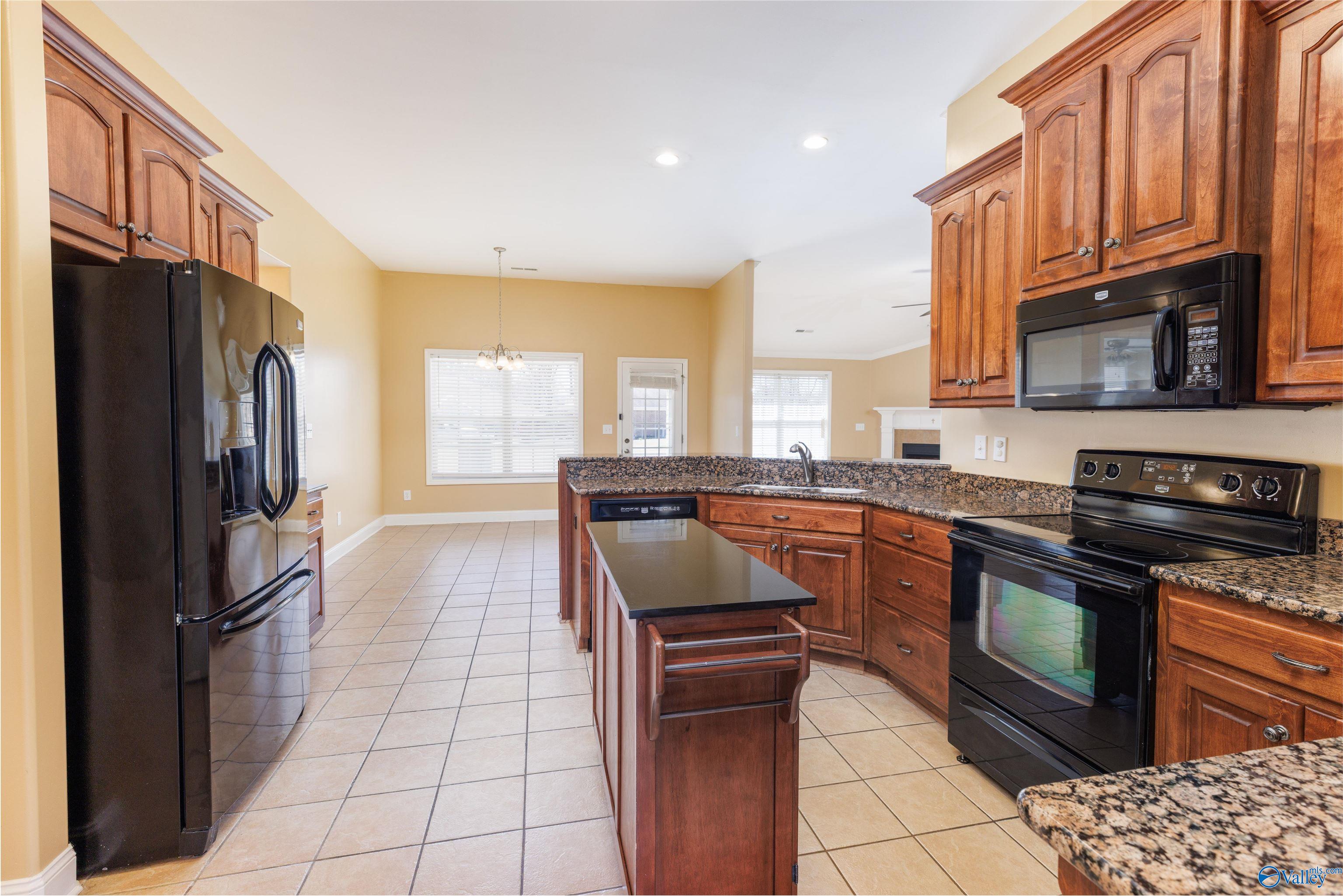 100 Glenfield Court, Huntsville, Alabama image 7