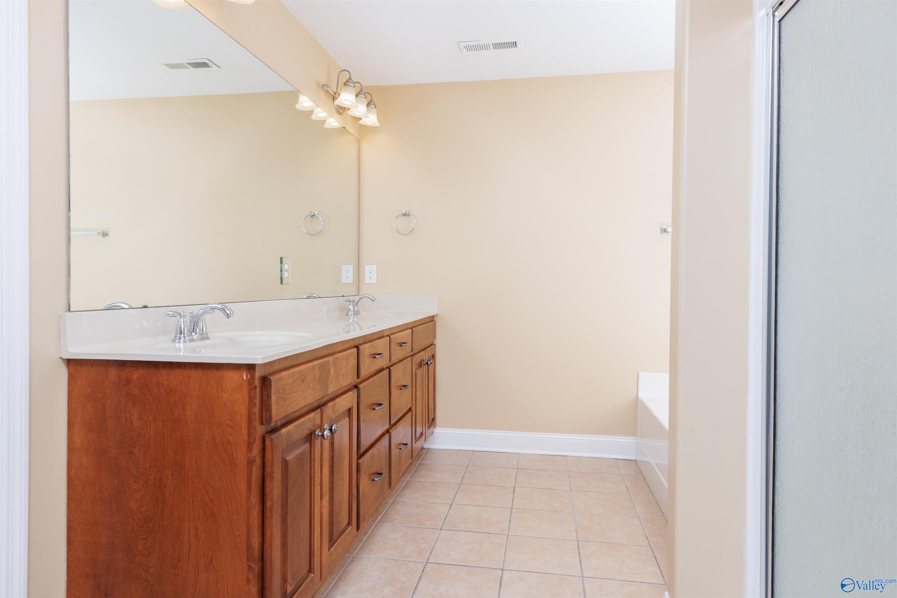 100 Glenfield Court, Huntsville, Alabama image 12