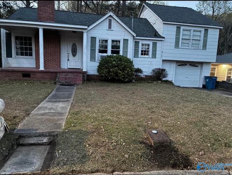 Photo of 202 Dogwood Drive, Attalla, AL 35954 (MLS # 21912742)