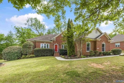 Homes For Sale - 204 Legacy Park Drive<br/> Huntsville, AL 35806