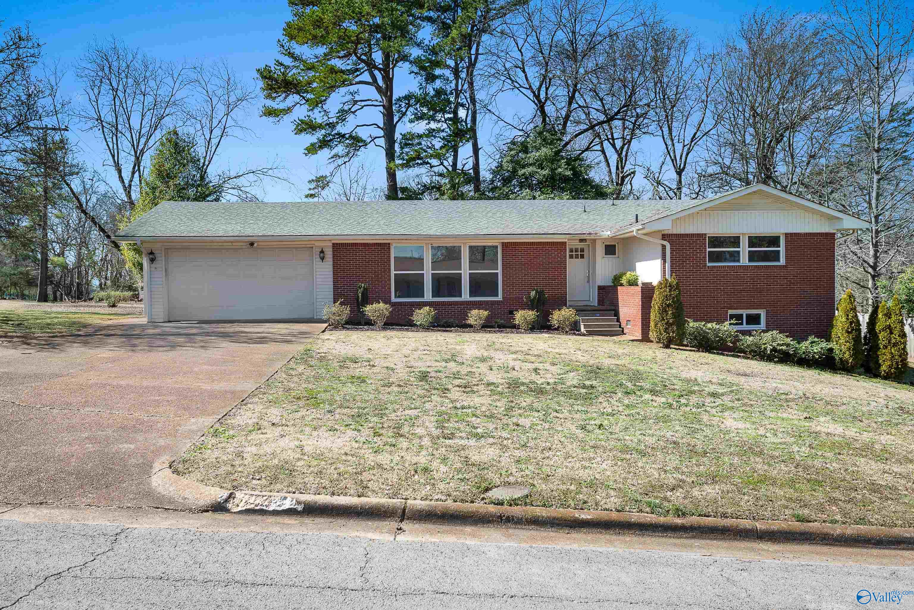 110 Smith Court, Sheffield, Alabama image 1