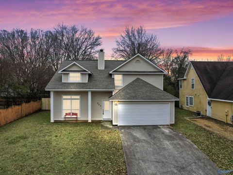 Photo of 203 Brushcreek Drive SW, Huntsville, AL 35824 (MLS # 21905279)