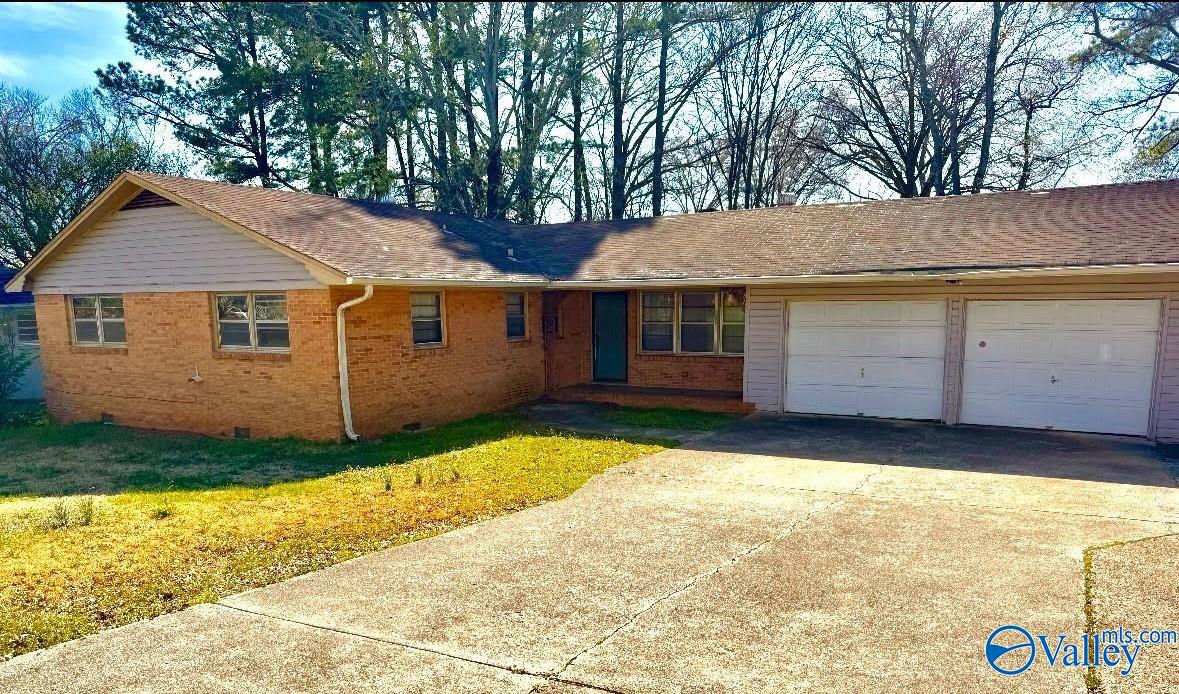 3202 Whitesburg Drive, Huntsville, Alabama image 1