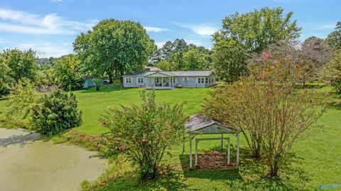 Homes For Sale - 2144 County Road 95<br/> Higdon, AL 35979