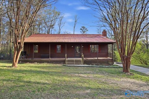 Homes For Sale - 1450 Marks Drive<br/> Hartselle, AL 35640