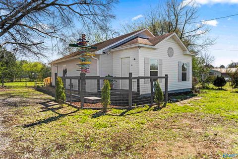 104 Alabama Avenue SE Hanceville AL 35077