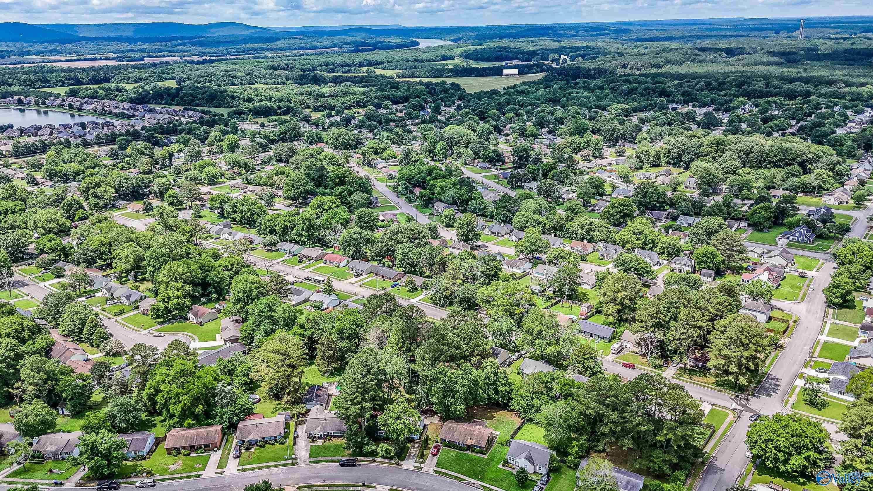 13904 SW Wyandotte Drive, Huntsville, Alabama image 31