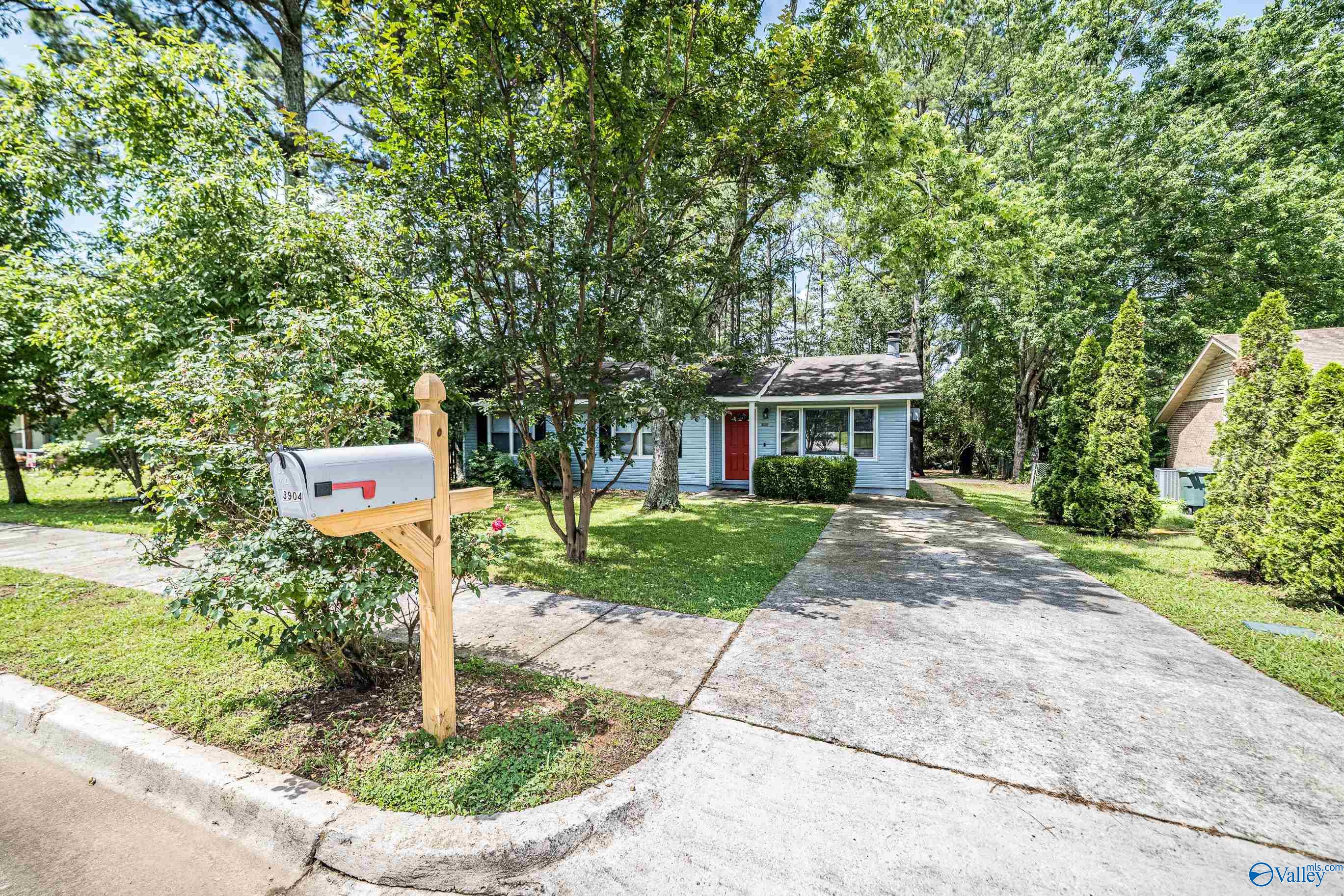 13904 SW Wyandotte Drive, Huntsville, Alabama image 1