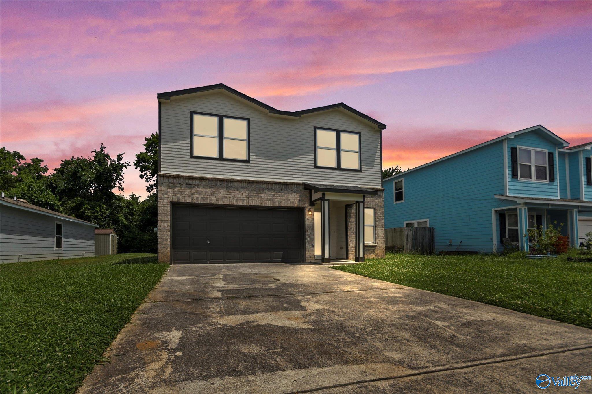 223 Dormont Drive NE
