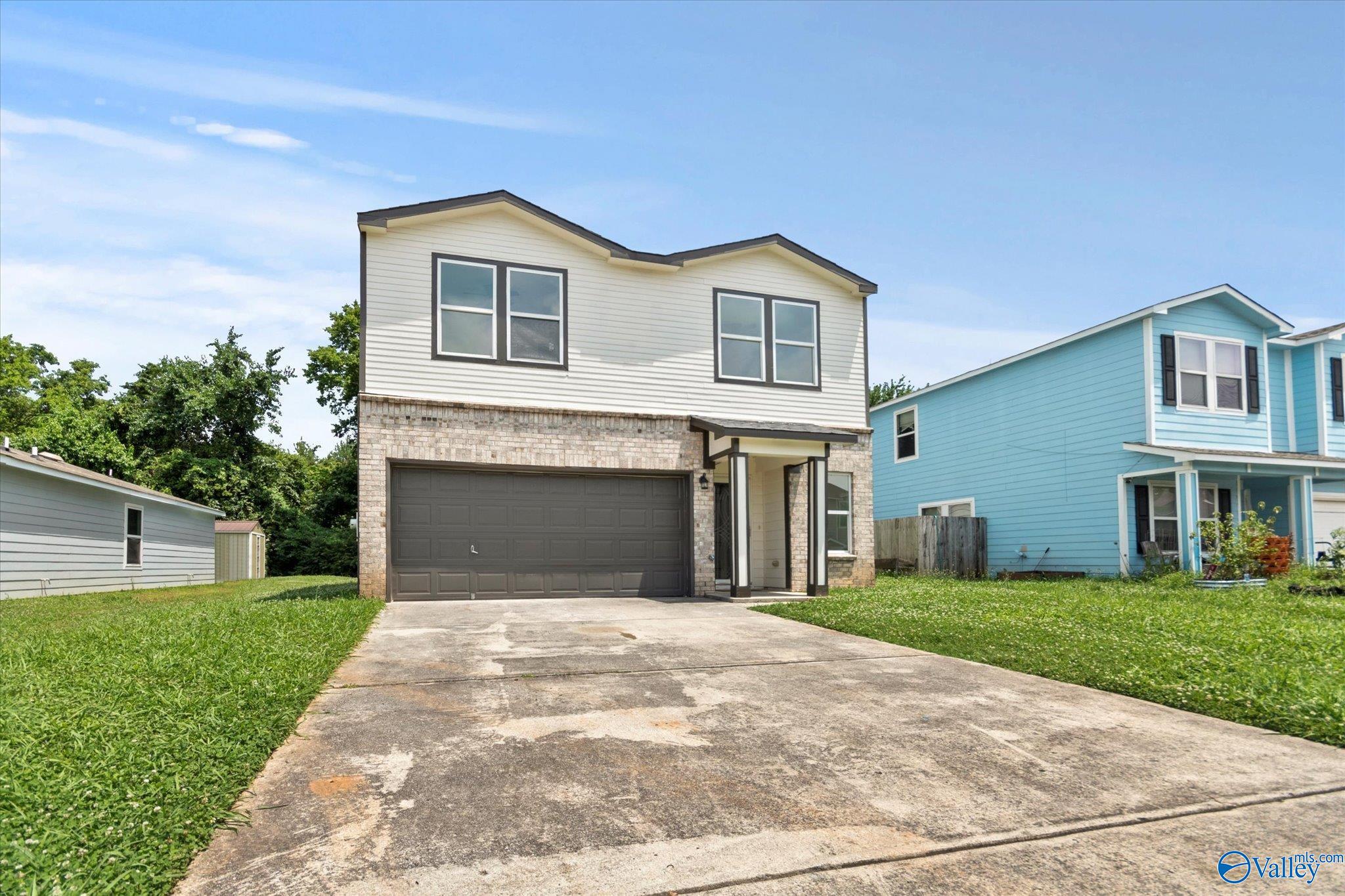 223 Dormont Drive NE