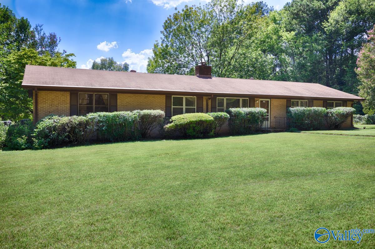 818 Dellwood Road SE