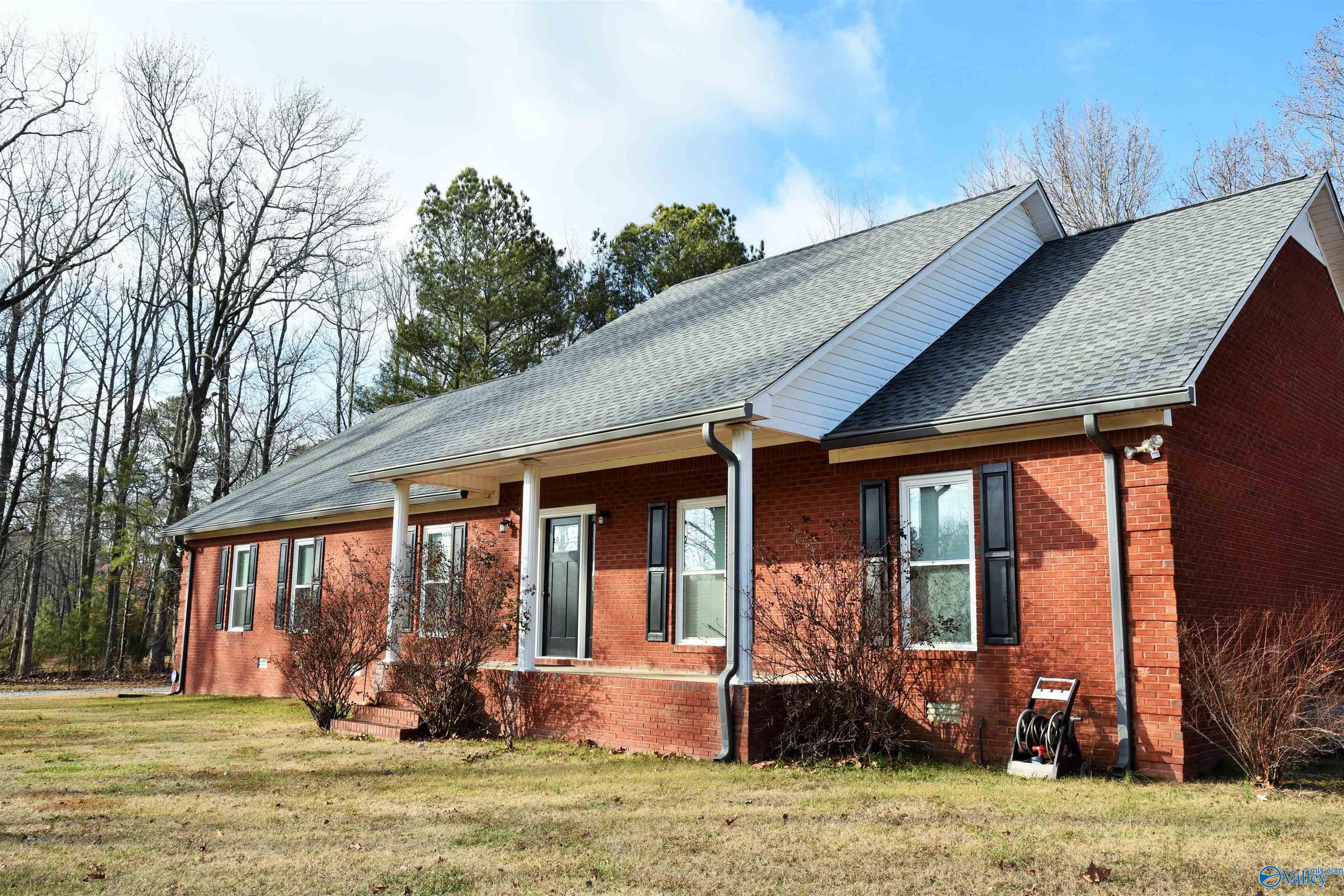 184 Substation Road, Union Grove, Alabama image 1