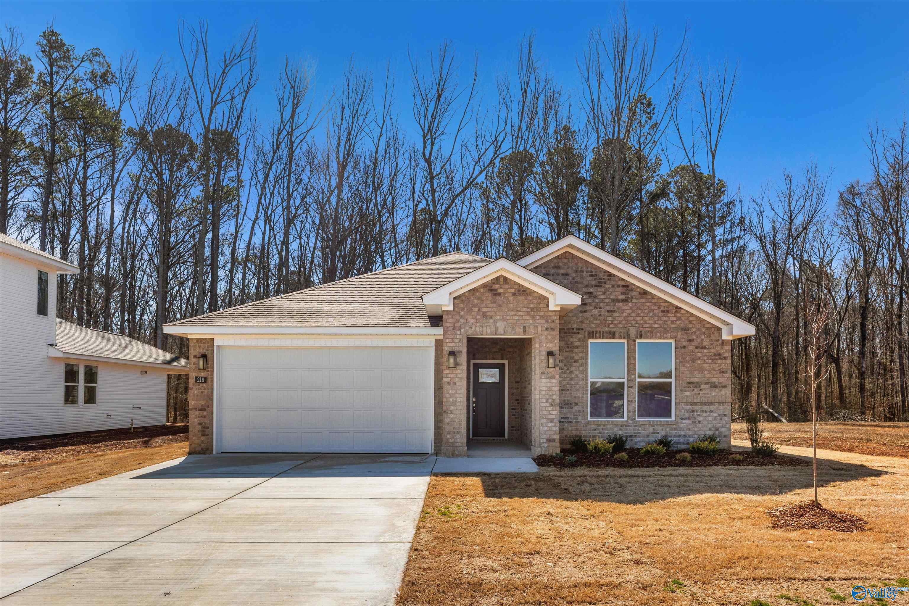 218 Hibiscus Drive, Hazel Green, Alabama image 1