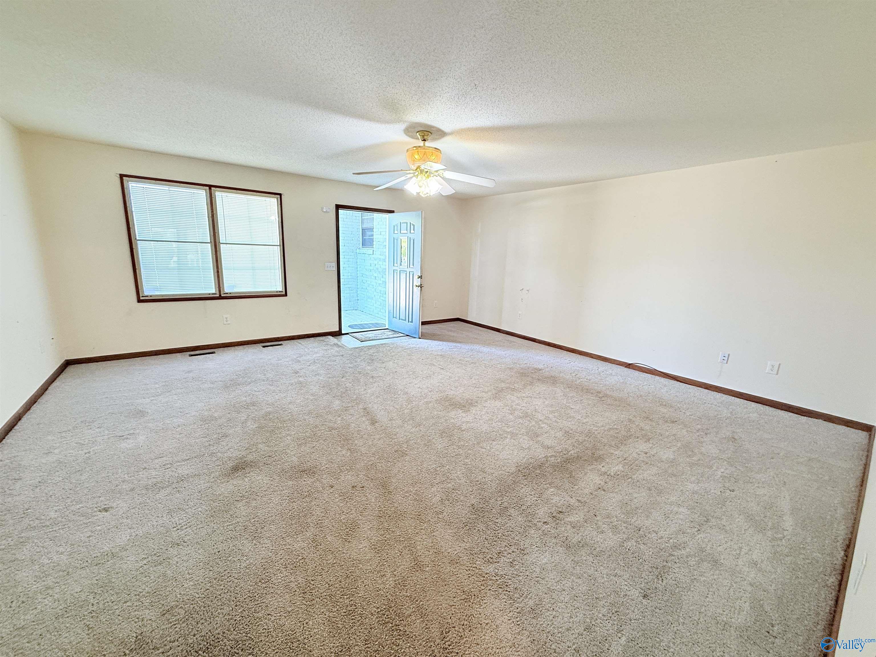 26 Hickory Circle