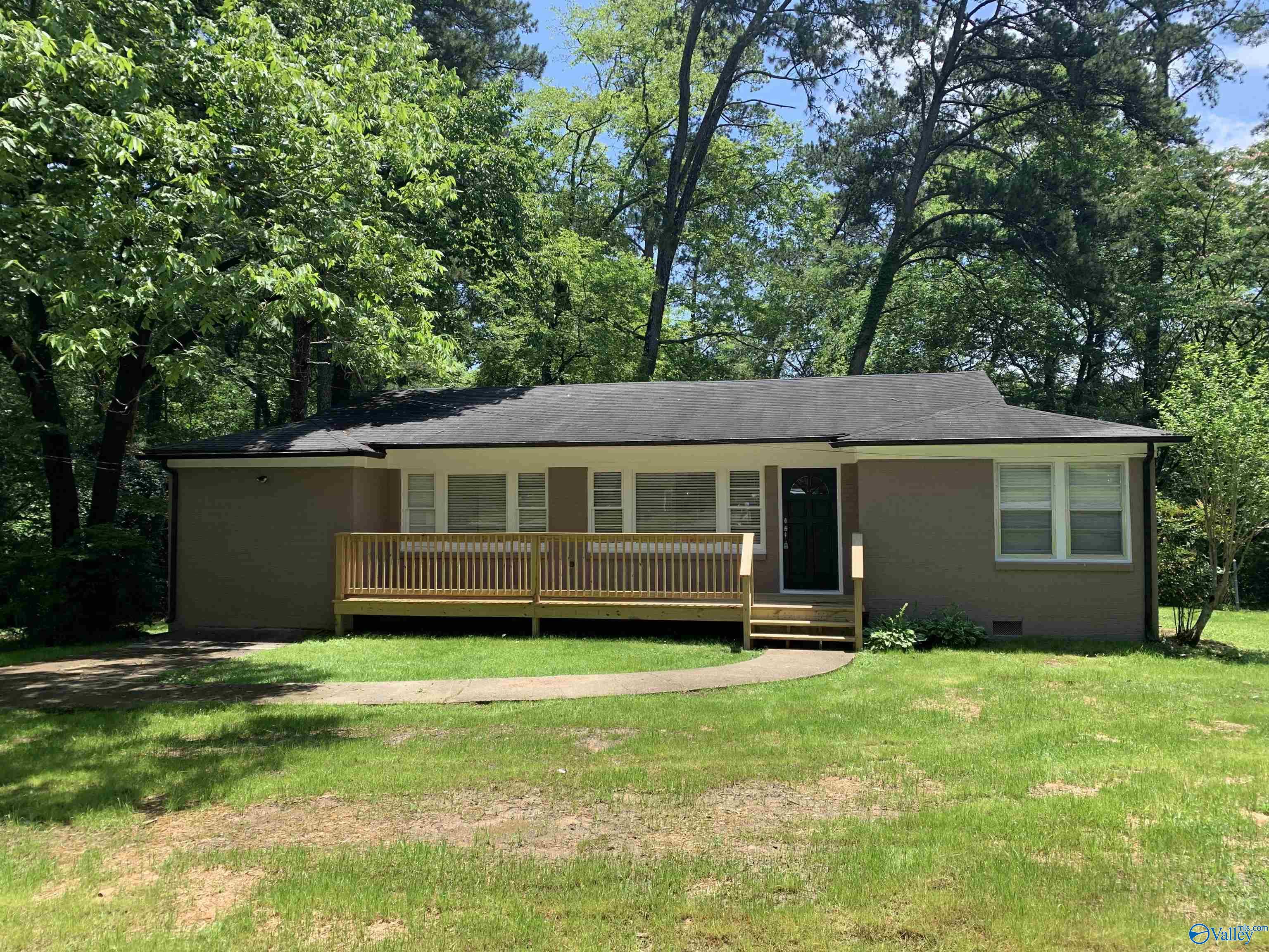 211 Harwood Drive, Gadsden, Alabama image 2