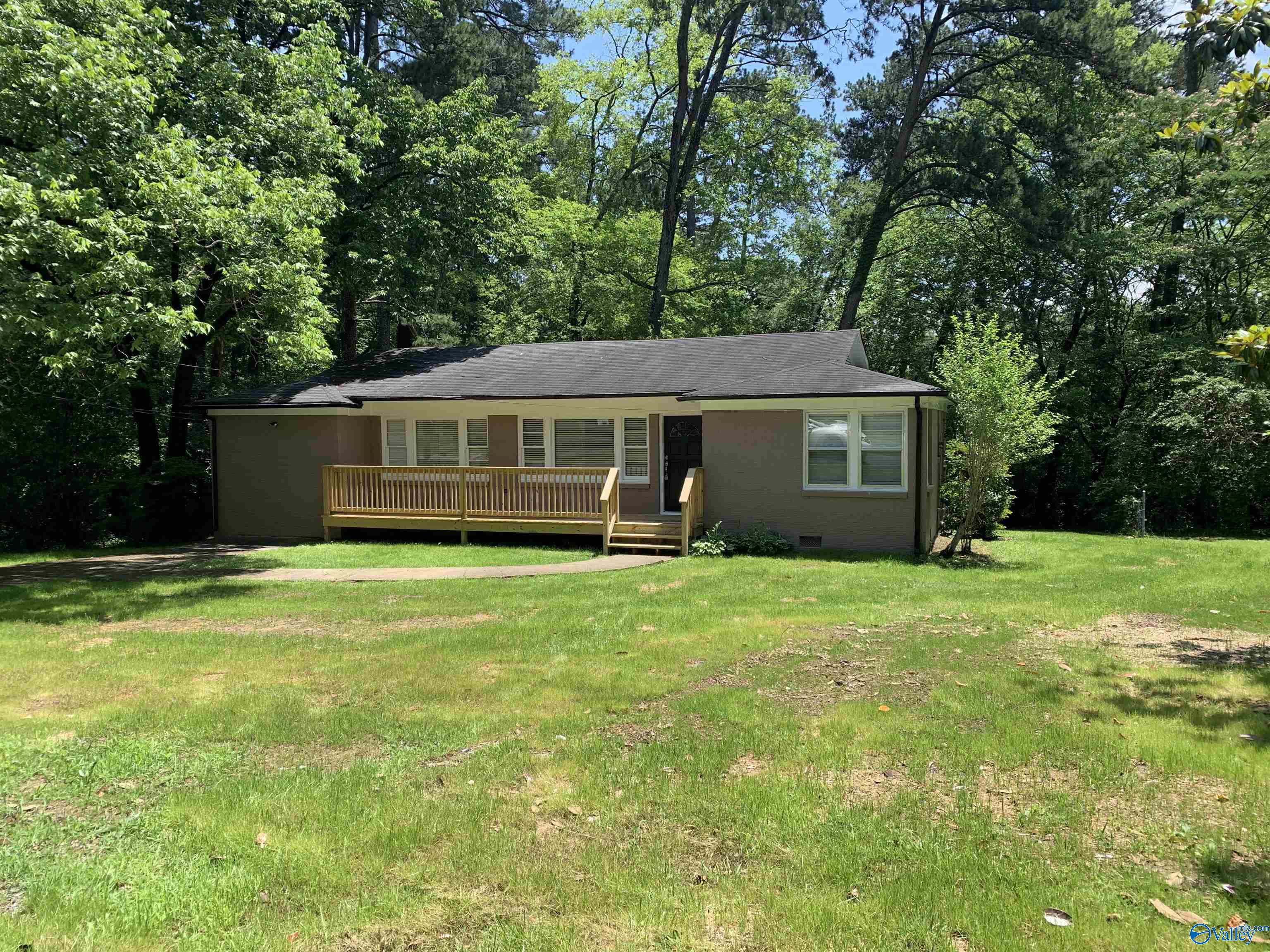 211 Harwood Drive, Gadsden, Alabama image 1
