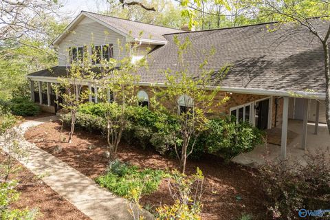 Homes For Sale - 25602 Nick Davis Road<br/> Athens, AL 35613