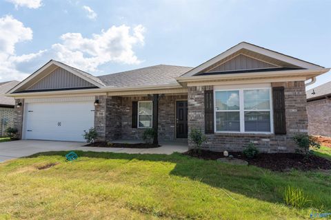 Homes For Rent - 118 Ocean Springs Avenue<br/> Toney, AL 35773