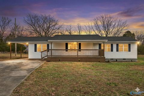 Homes For Sale - 2270 Randles Road<br/> Marshall County, Grant, AL 35747