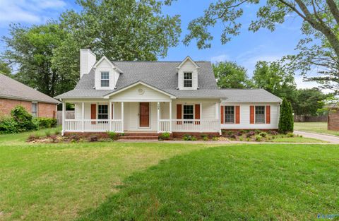 Homes For Sale - 102 Mill Creek Crossing<br/> Madison, AL 35758