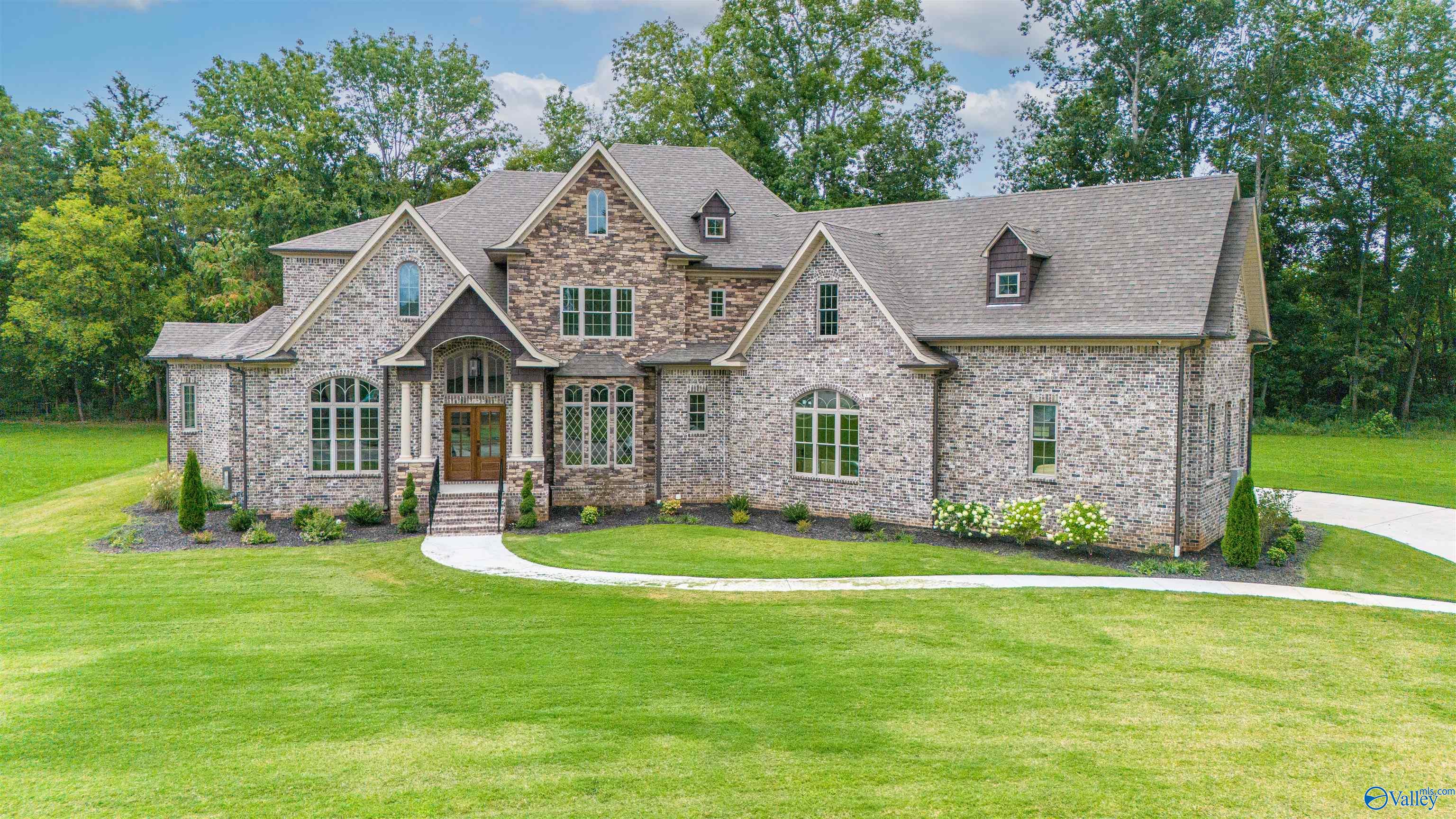 205 Briarwood Circle, Athens, Alabama image 1