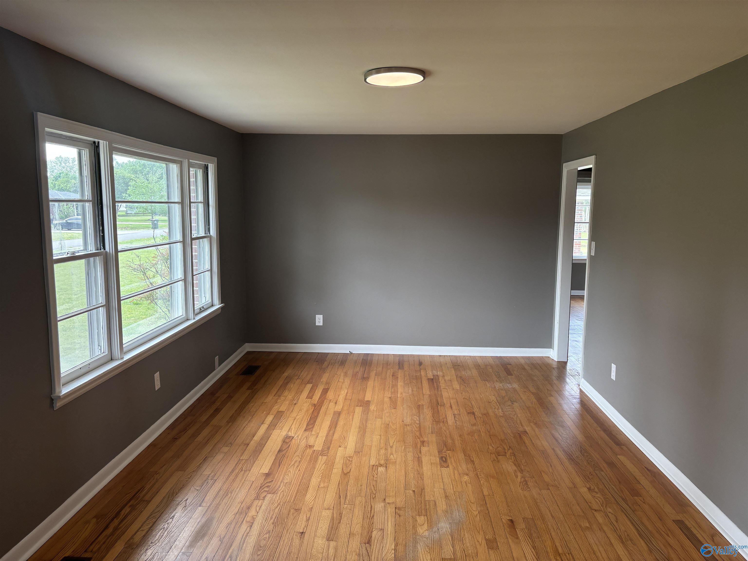 811 Peachtree Street, Athens, Alabama image 2