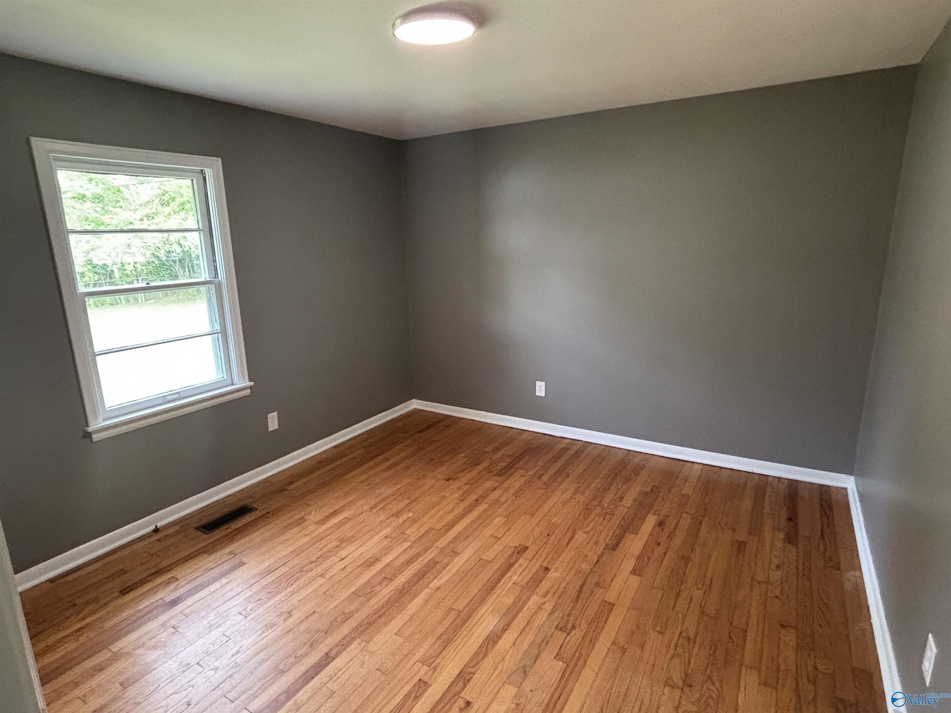 811 Peachtree Street, Athens, Alabama image 9