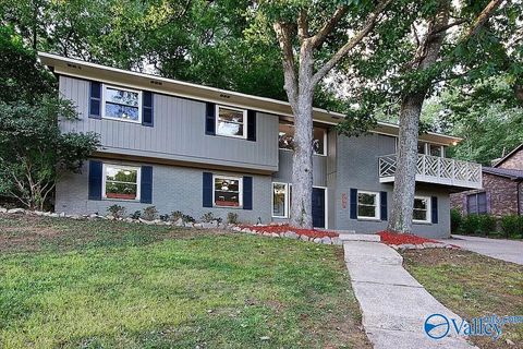 Photo of 416 Owens Drive SE, Huntsville, AL 35801 (MLS # 21905332)