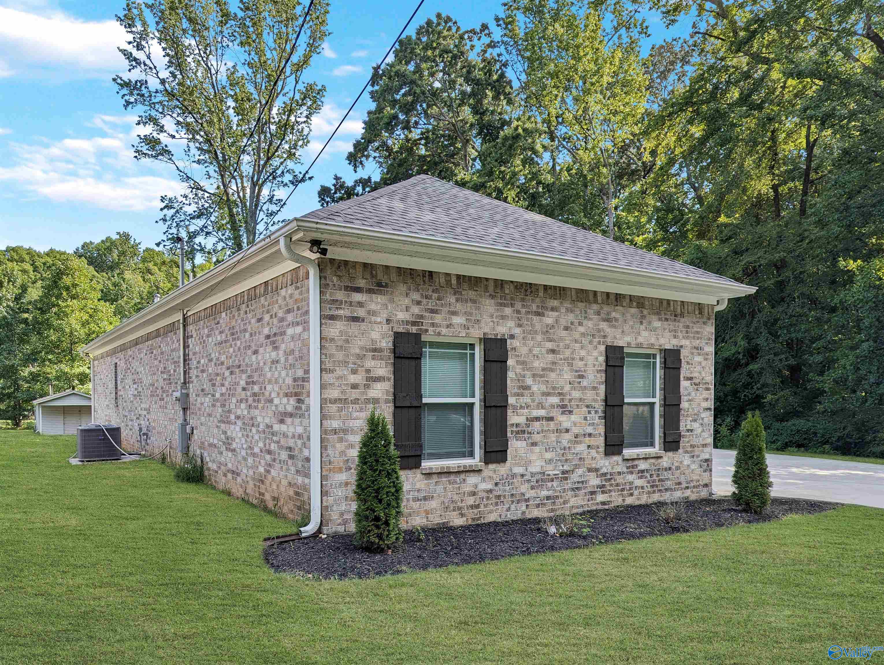 Picture for the property 1822789, 4 beds, 2 baths