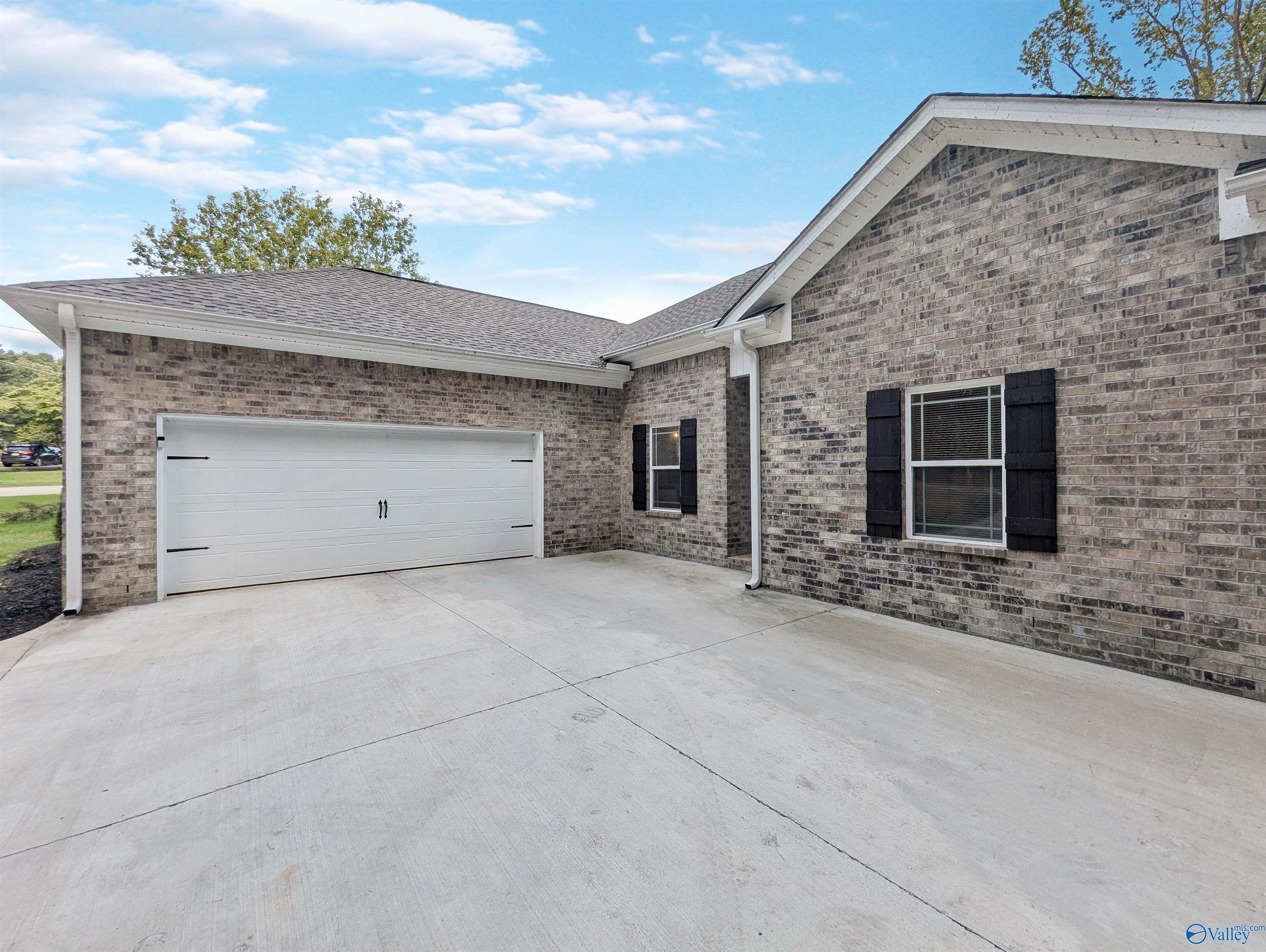 Picture for the property 1822789, 4 beds, 2 baths