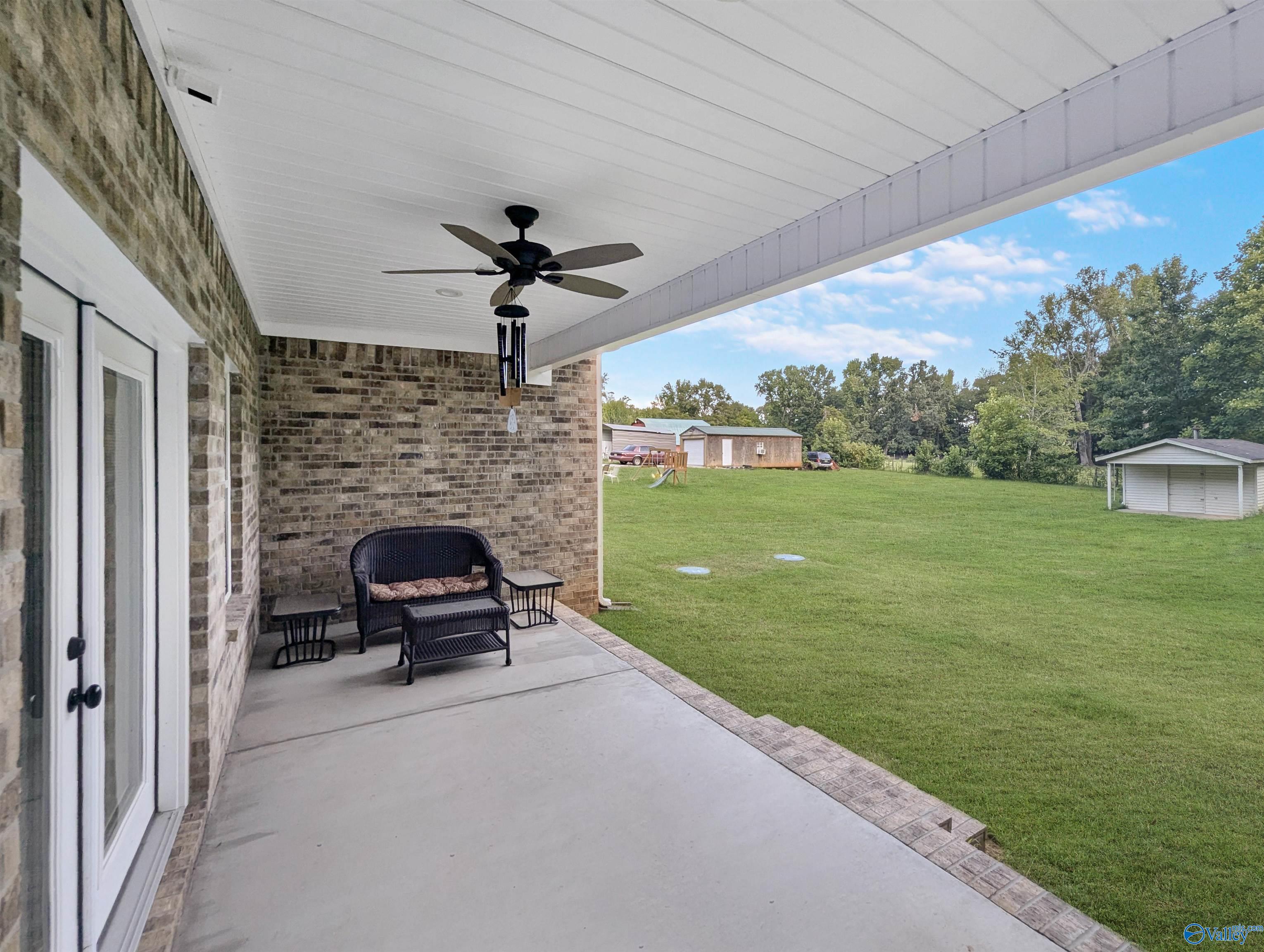 Picture for the property 1822789, 4 beds, 2 baths