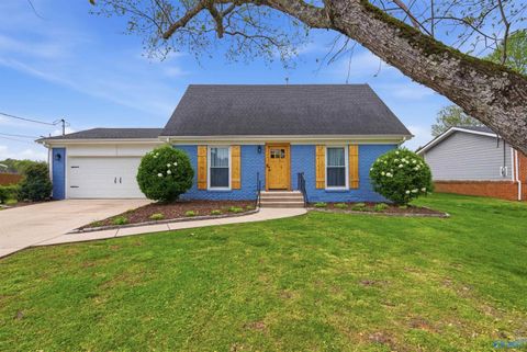 Homes For Sale - 3625 Marymont Drive<br/> Huntsville, AL 35810