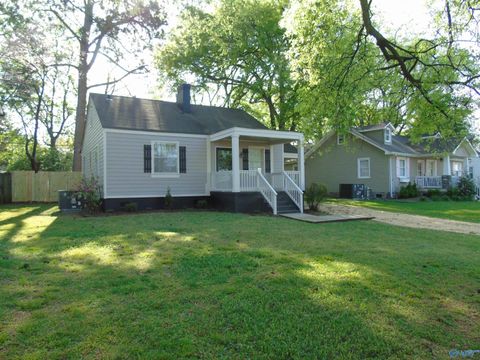 Homes For Sale - 1915 Vanderbilt Circle<br/> Huntsville, AL 35801