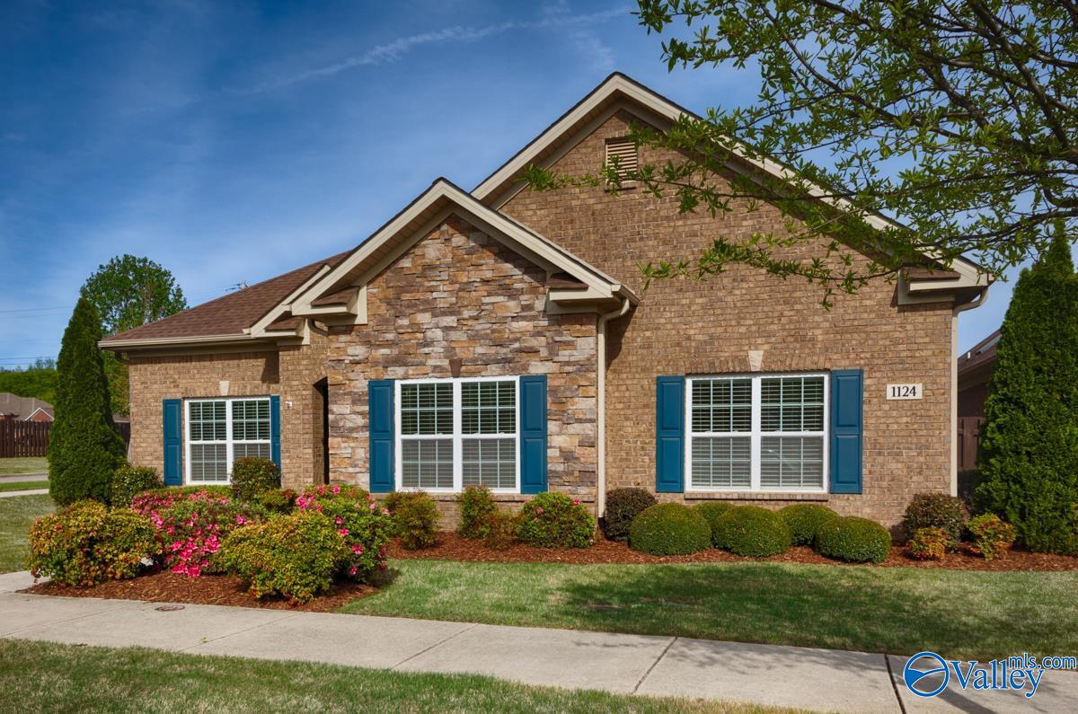 1124 Corner Brook NW