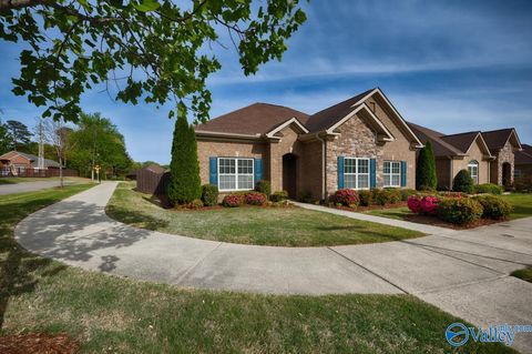 Homes For Sale - 1124 Corner Brook<br/> Huntsville, AL 35806