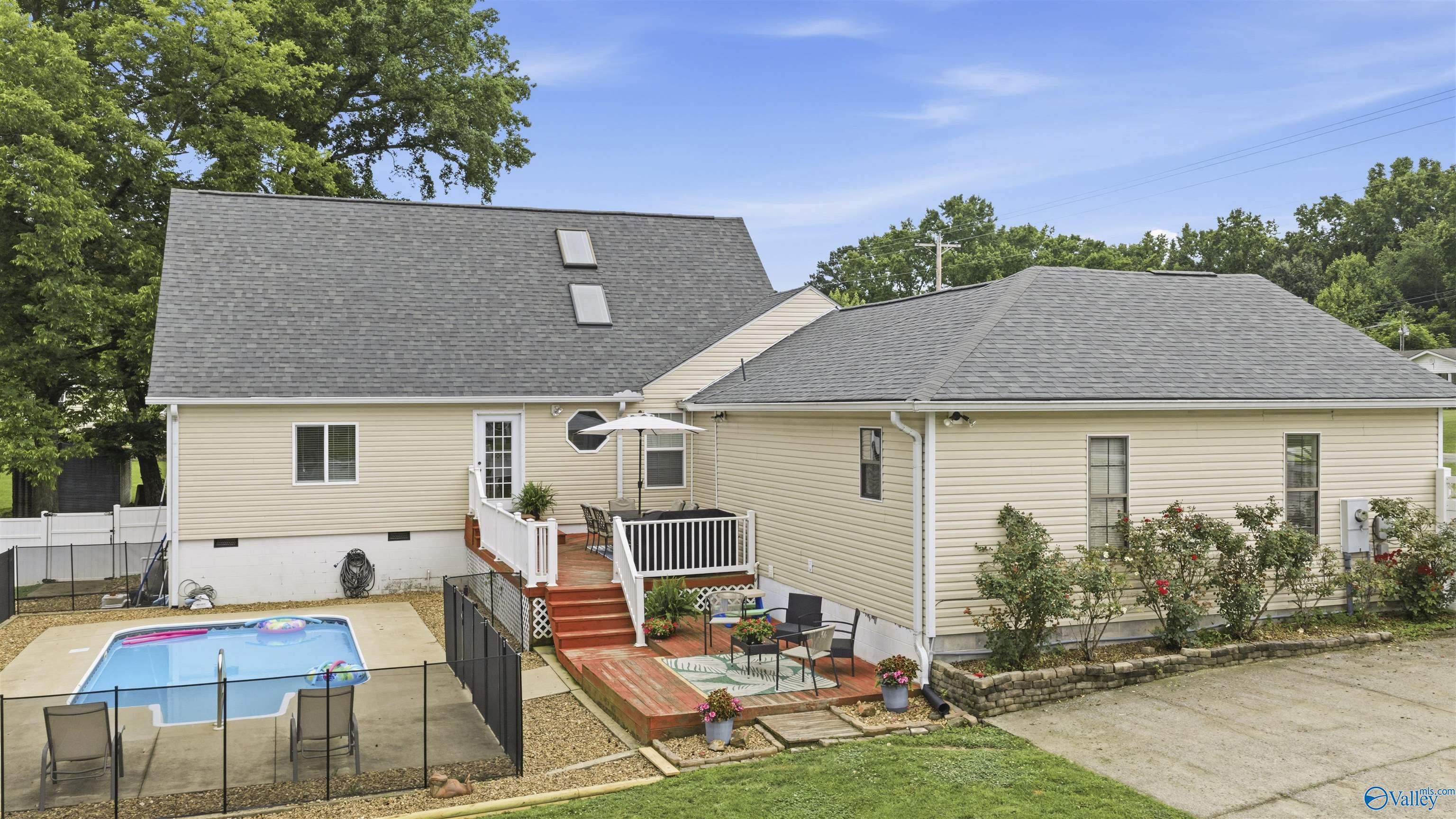 631 Old Highway 35 E