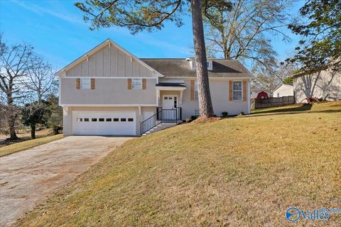 Photo of 1434 NE Longbrook Drive, Cullman, AL 35055 (MLS # 21905487)