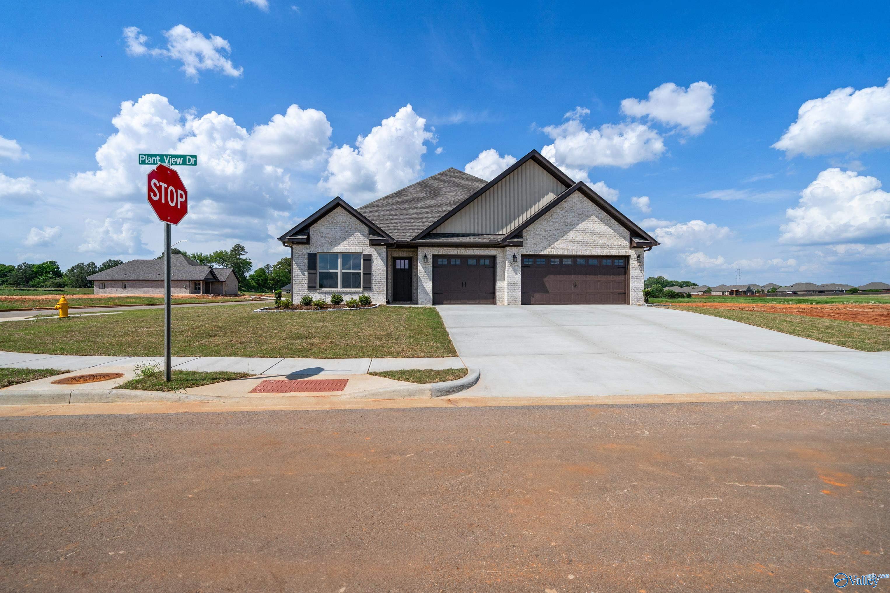 301 Plant View Drive