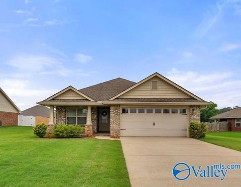 Homes For Sale - 29634 Sarabella Lane<br/> Limestone County, Harvest, AL 35749