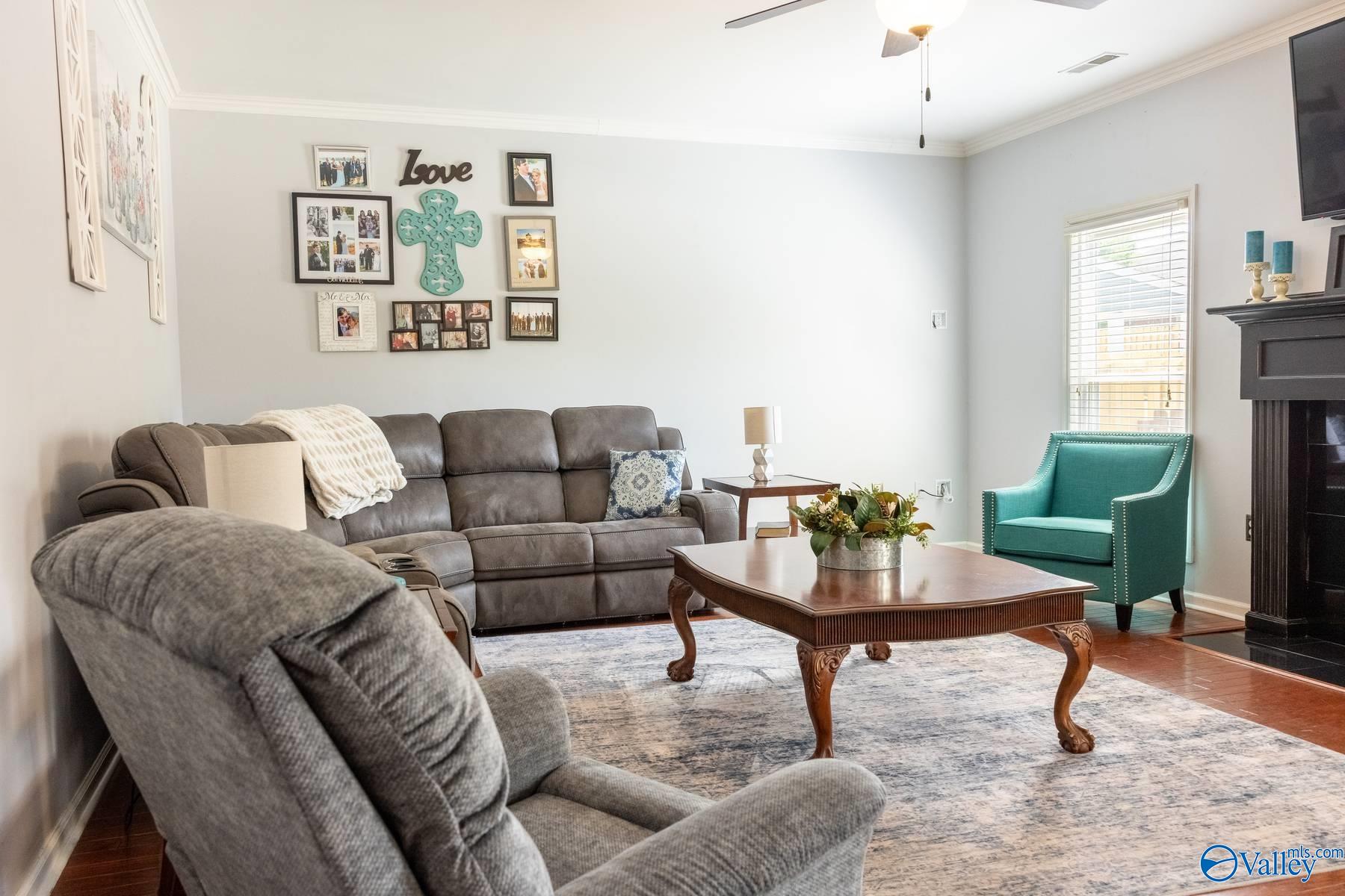 105 Lancaster Court SW