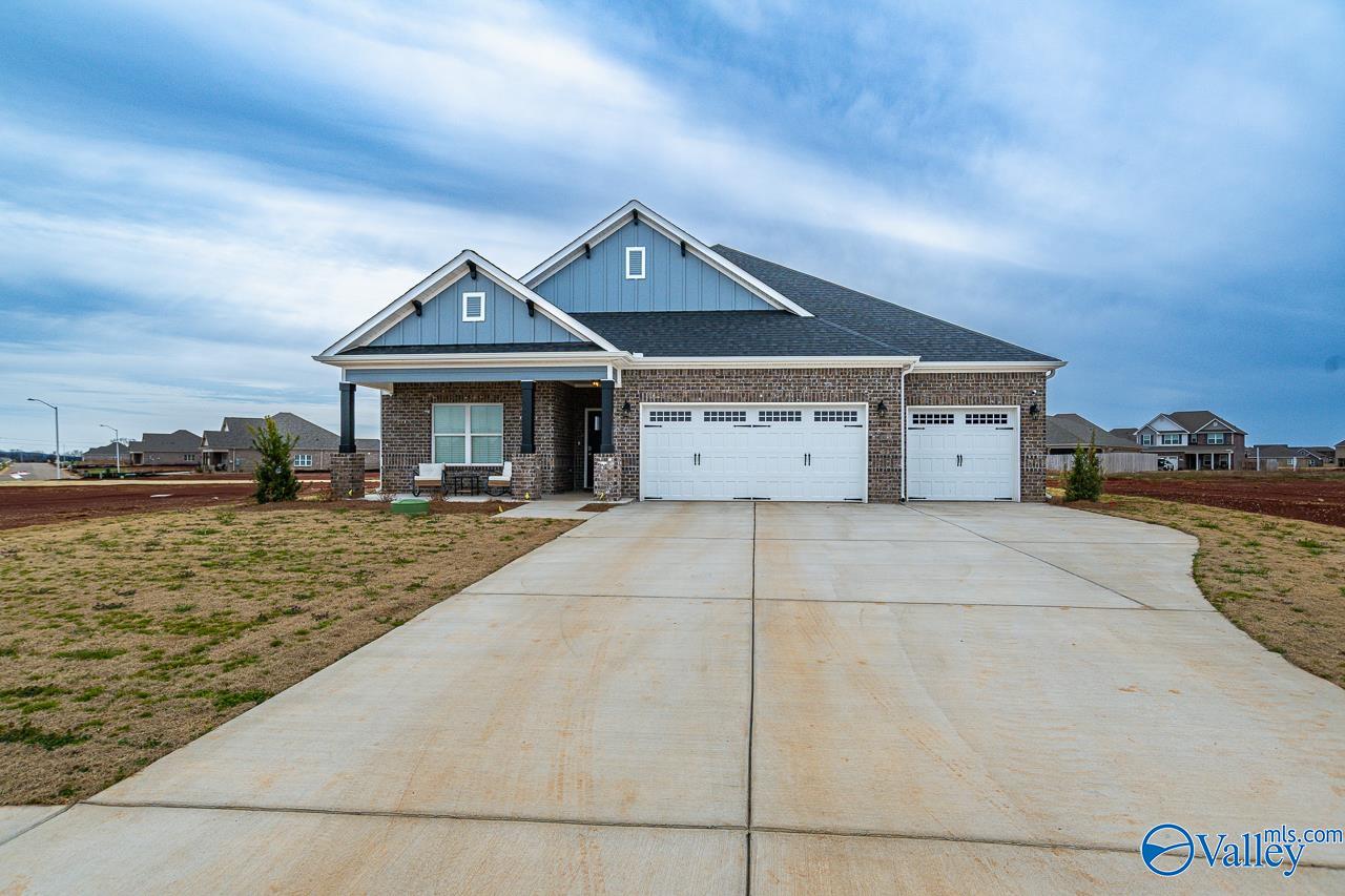 204 Charlie Lee Circle, Meridianville, Alabama image 3
