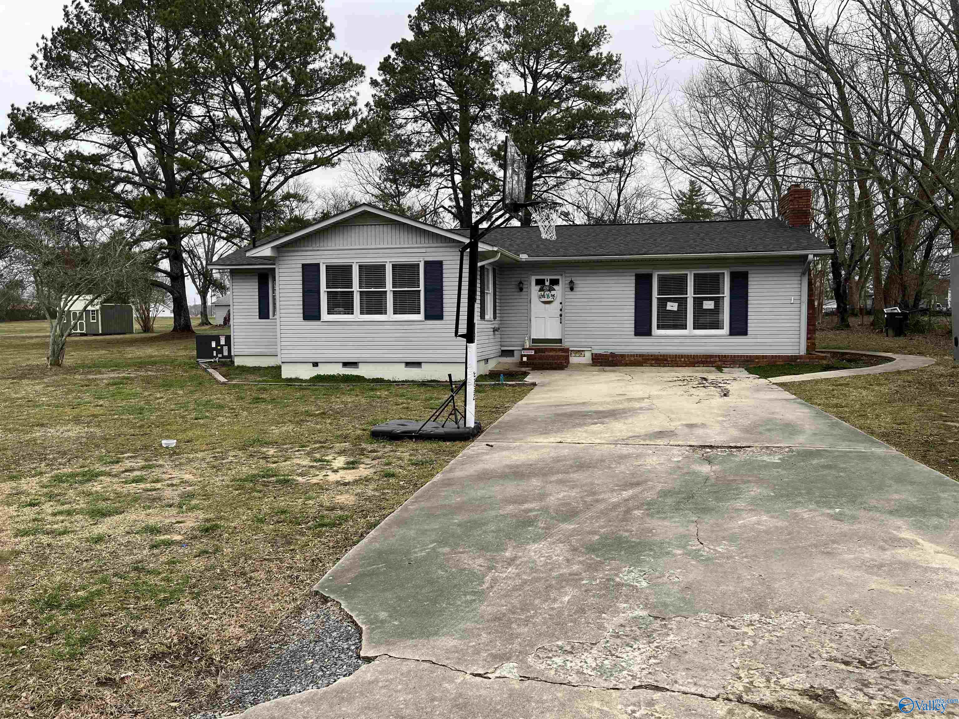 160 Noblitt Circle, Boaz, Alabama image 1