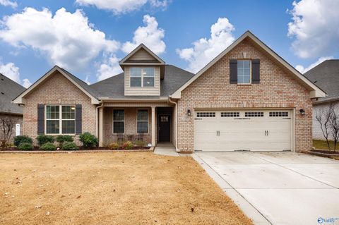 Homes For Sale - 11009 Oakway Circle<br/> Madison, AL 35757