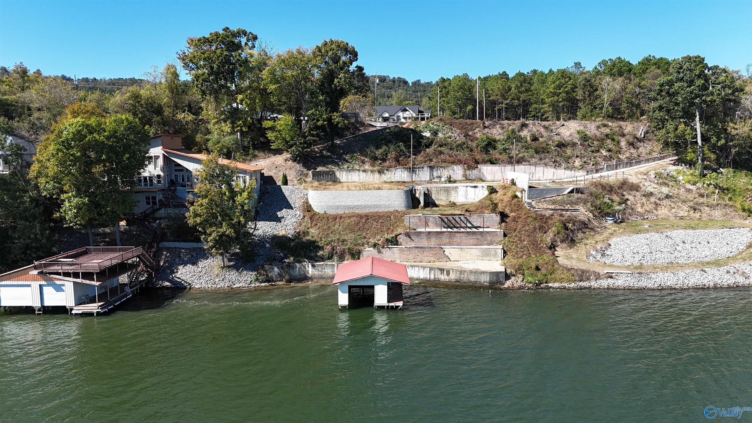 38 Pine Island Point