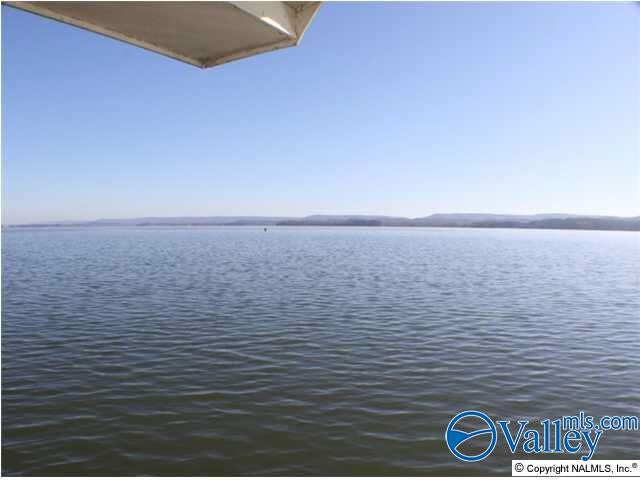 38 Pine Island Point