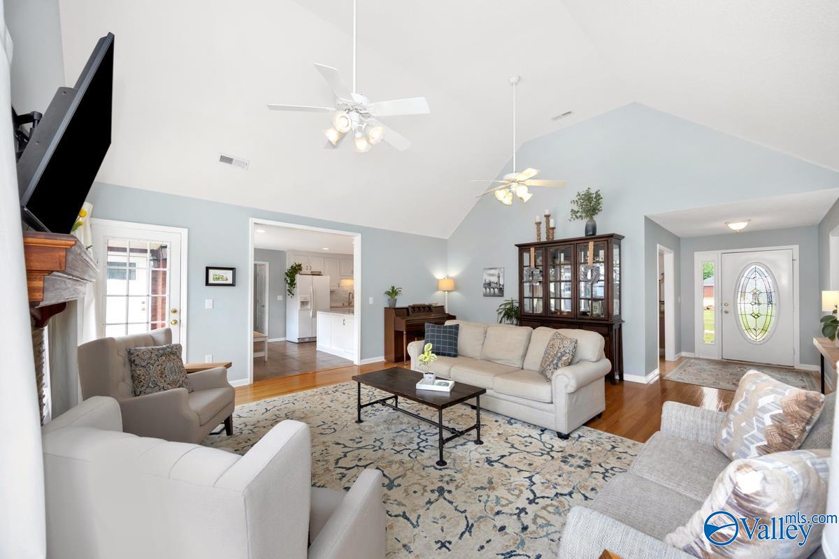 113 Smokey Quartz Drive, Madison, Alabama image 2