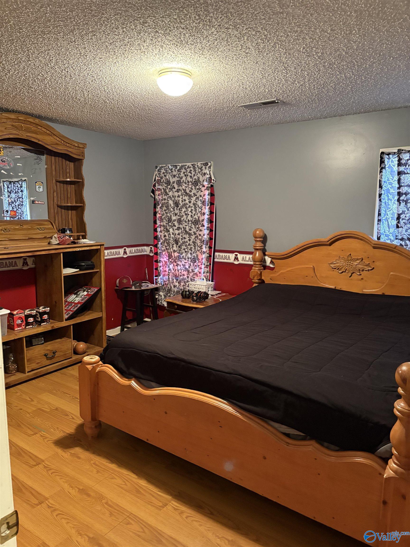 Hazel Green, Alabama 35750, United States, 3 Bedrooms Bedrooms, ,3 BathroomsBathrooms,Residential,Active,242758