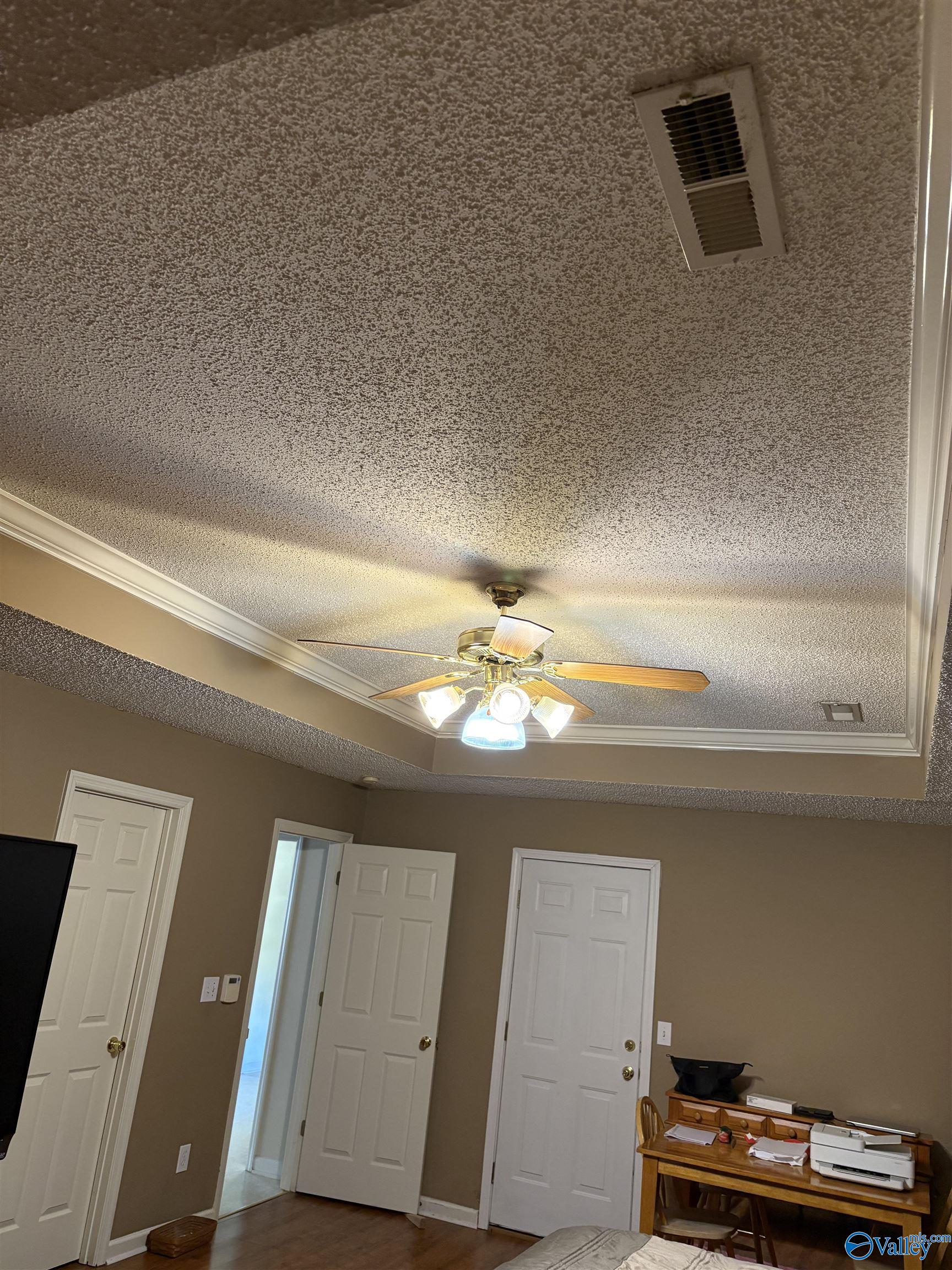 Hazel Green, Alabama 35750, United States, 3 Bedrooms Bedrooms, ,3 BathroomsBathrooms,Residential,Active,242758