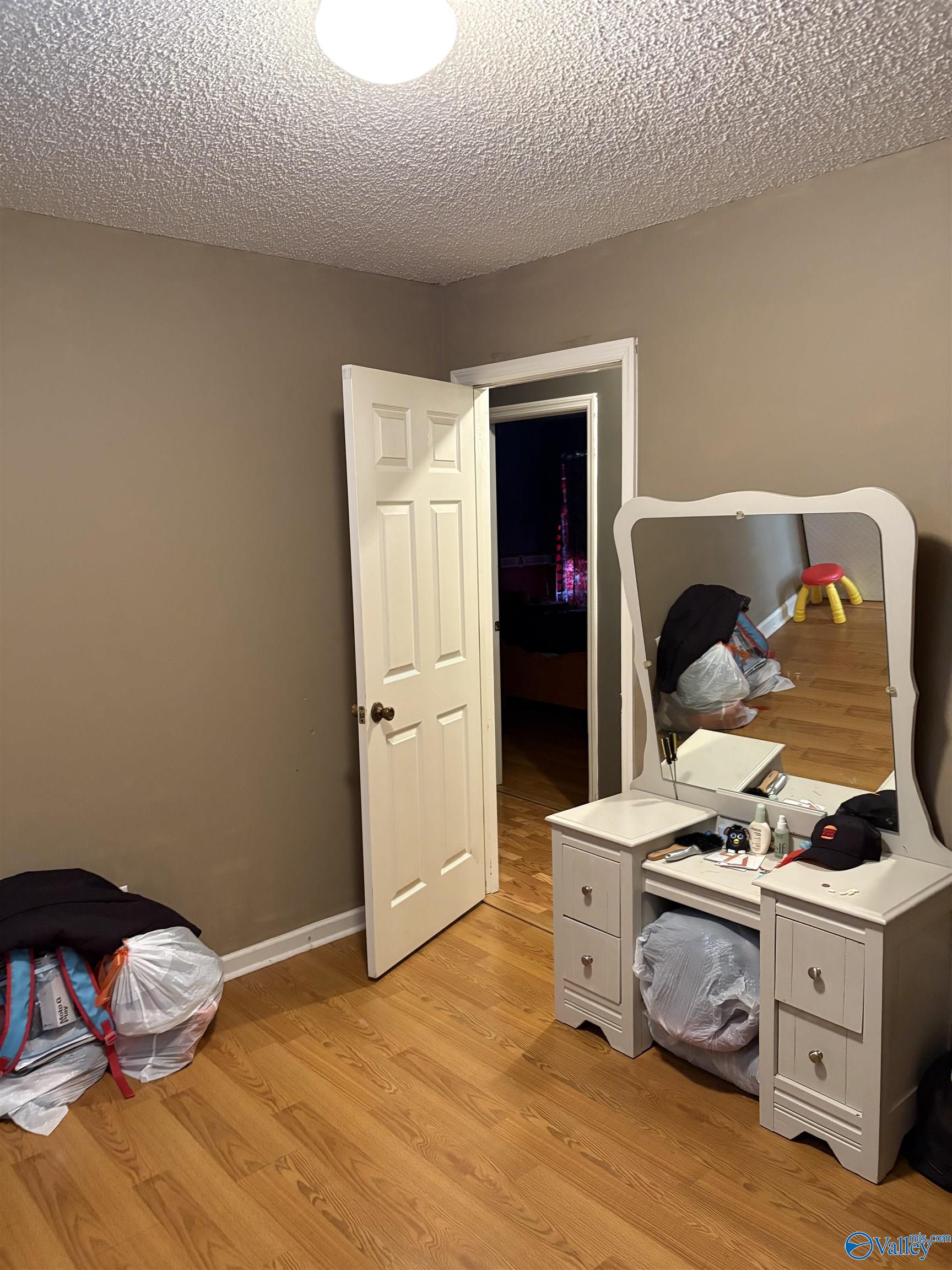 Hazel Green, Alabama 35750, United States, 3 Bedrooms Bedrooms, ,3 BathroomsBathrooms,Residential,Active,242758